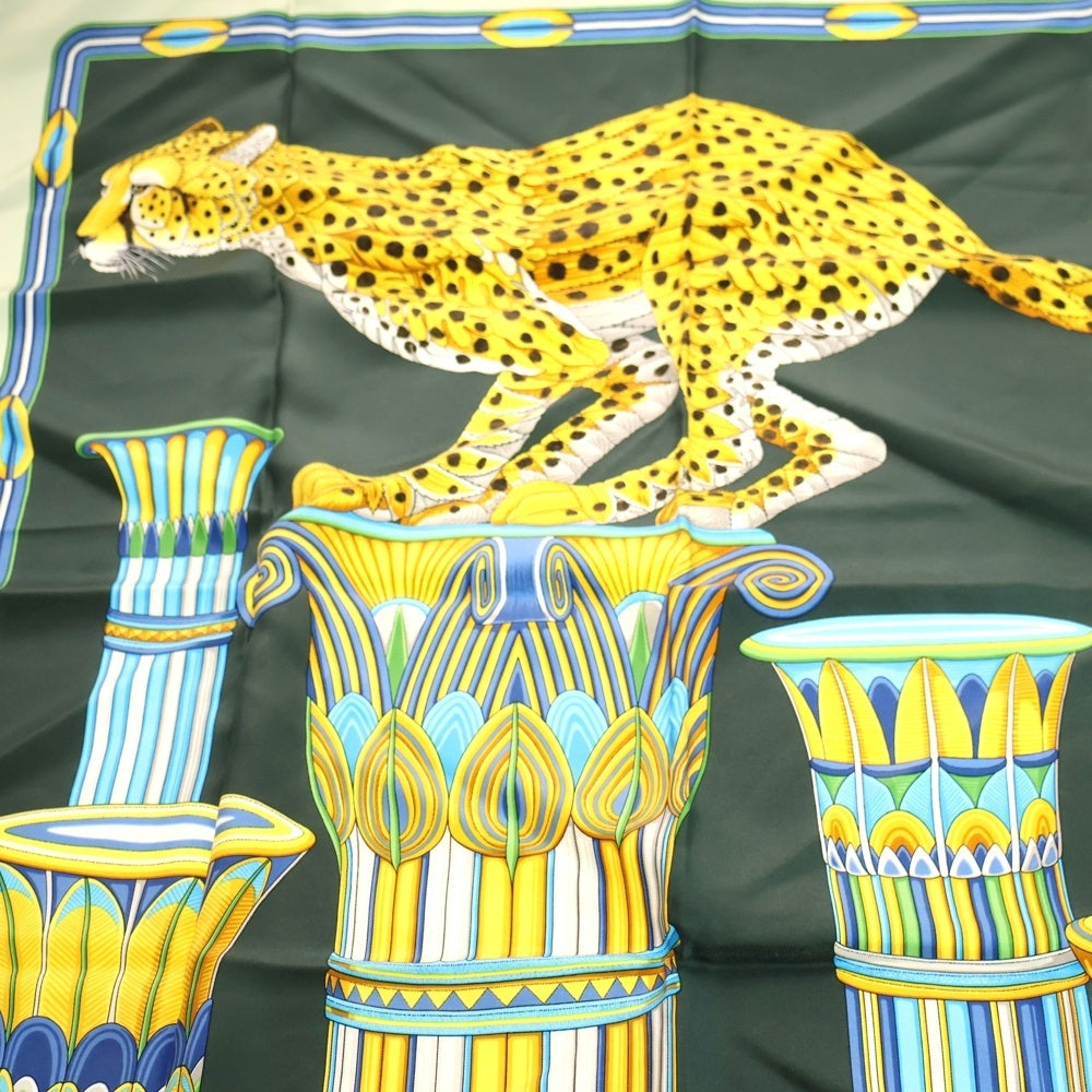 Salvatore Ferragamo(サルヴァトーレ フェラガモ) シルクスカーフ グリーン マルチカラー