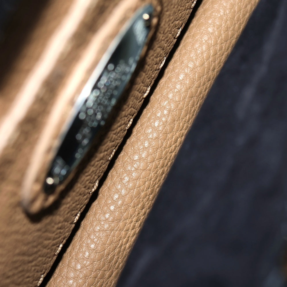 FENDI(フェンディ) セレリア ピーカブー ミニ レザー 2WAY ハンド ショルダーバッグ シルバー金具 ブラック 8BN244