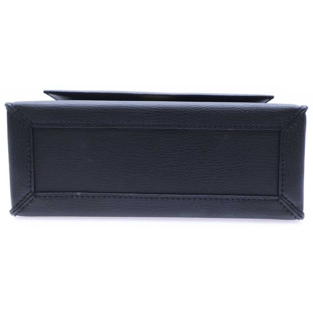 CHARLES&KEITH(チャールズ&キース) ロゴ レザーチェーンショルダーバッグ ブラック/ゴールド