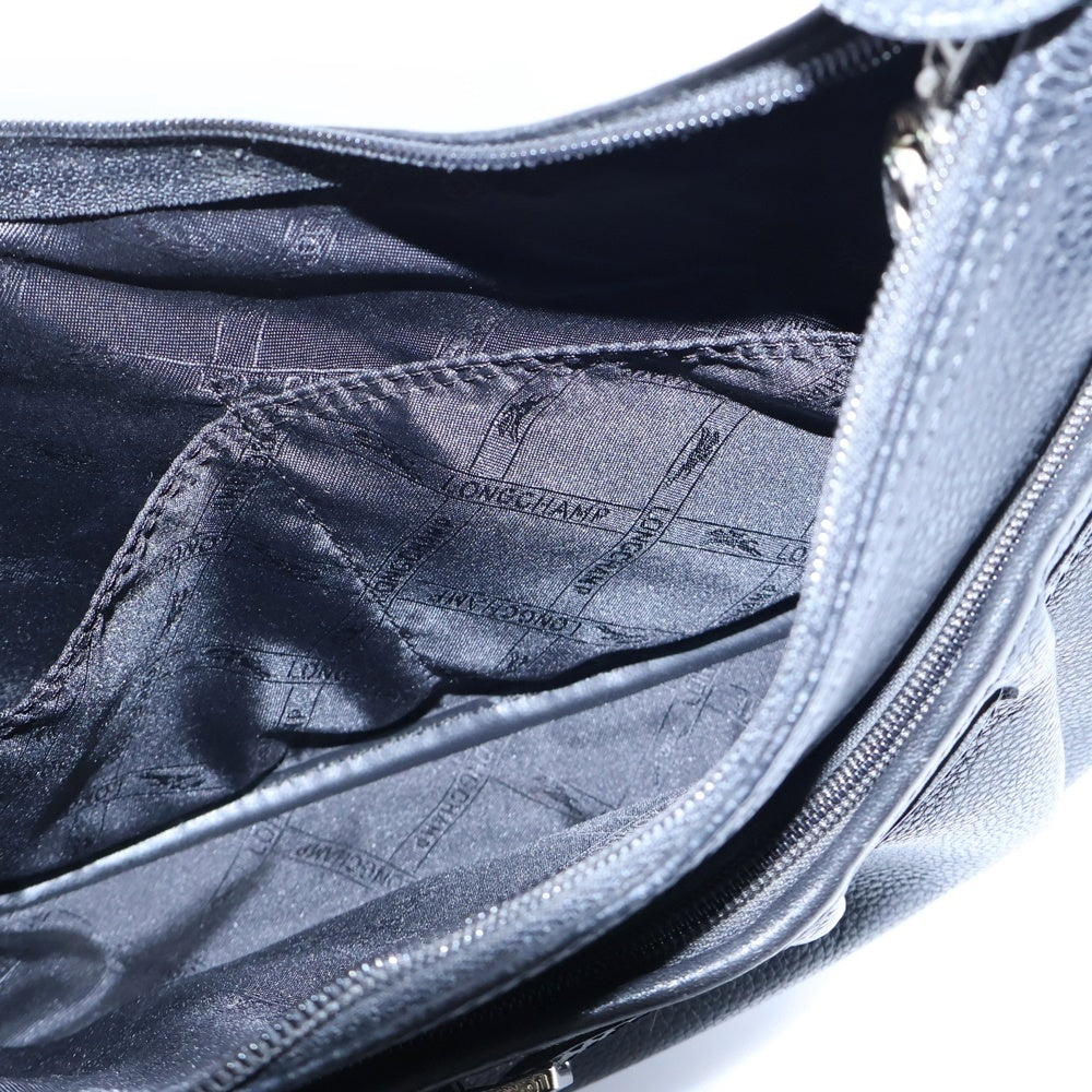 LONGCHAMP(ロンシャン) ベルトデザイン レザー ギャザー ワンショルダーバッグ シルバー金具 ブラック