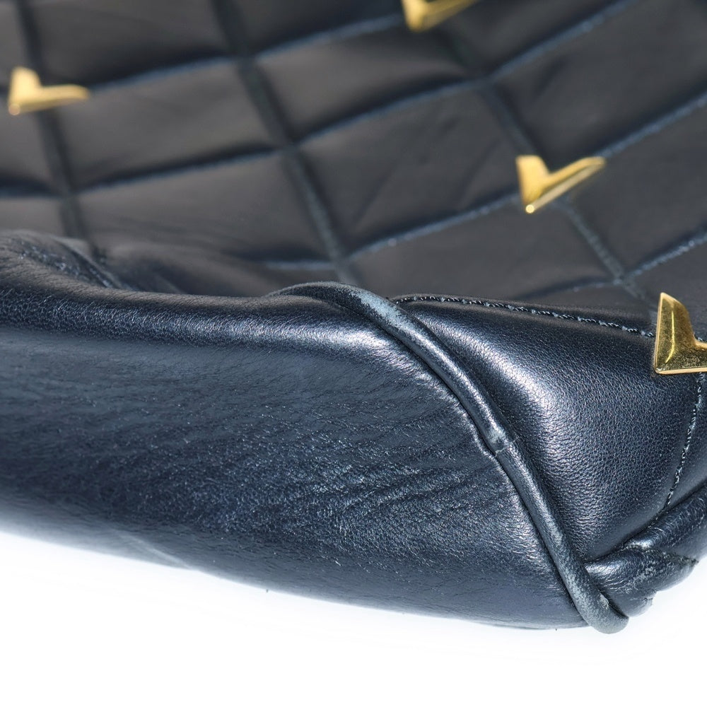 VALENTINO(ヴァレンティノ) Vロゴスタッズ キルティング レザー バックパック リュックサック ゴールド金具 ブラック