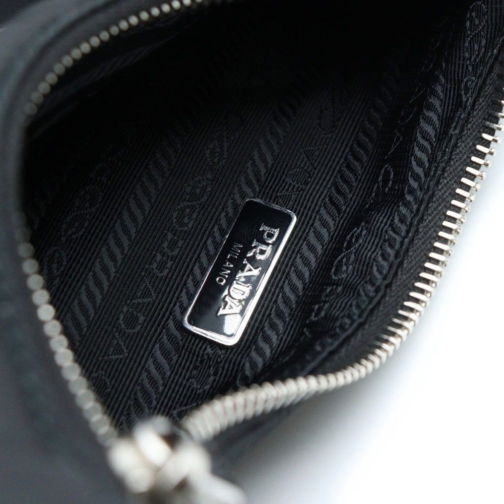 PRADA(プラダ) Re-Edition 2005 ショルダーバッグ ハンドバッグ ブラック ナイロン 1BH204