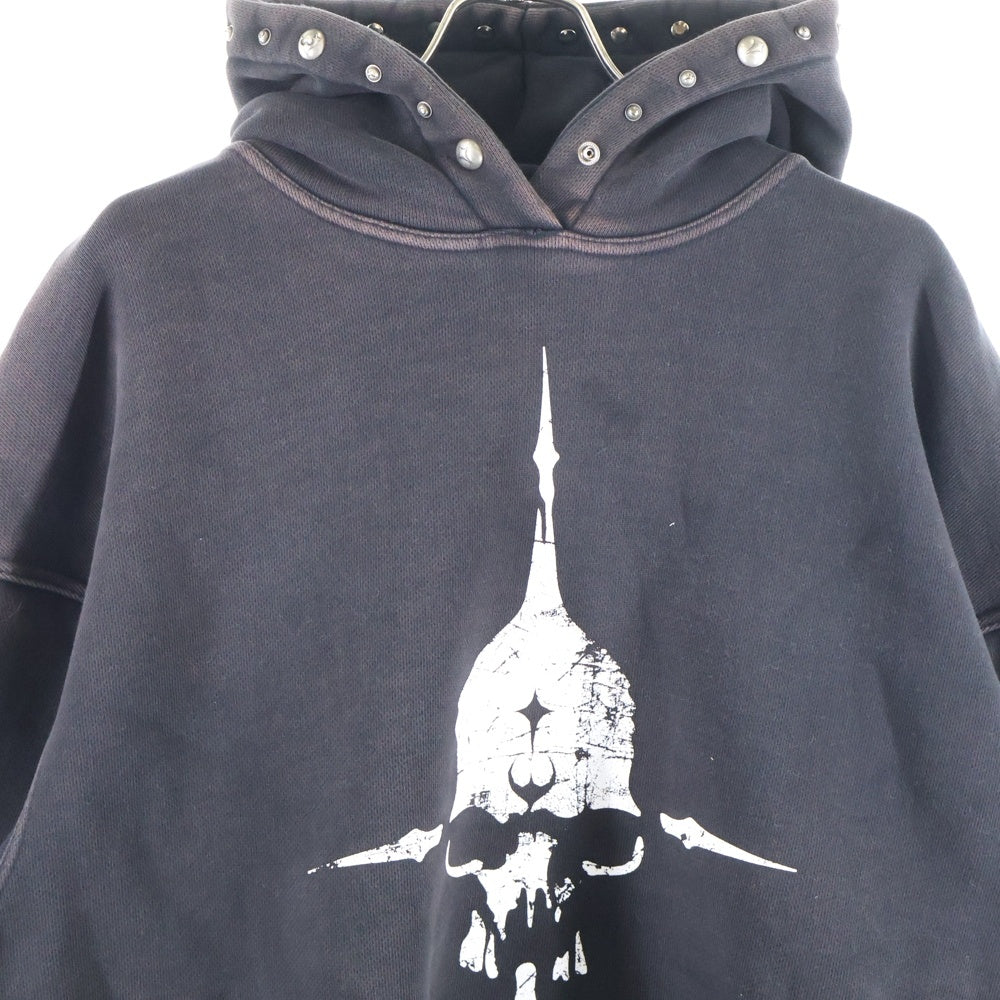 THUG CLUB(サグクラブ) 24SS PEACE STUD HOODIE プリント フードスタッズ プルオーバーパーカー ブラック TC24SS1201