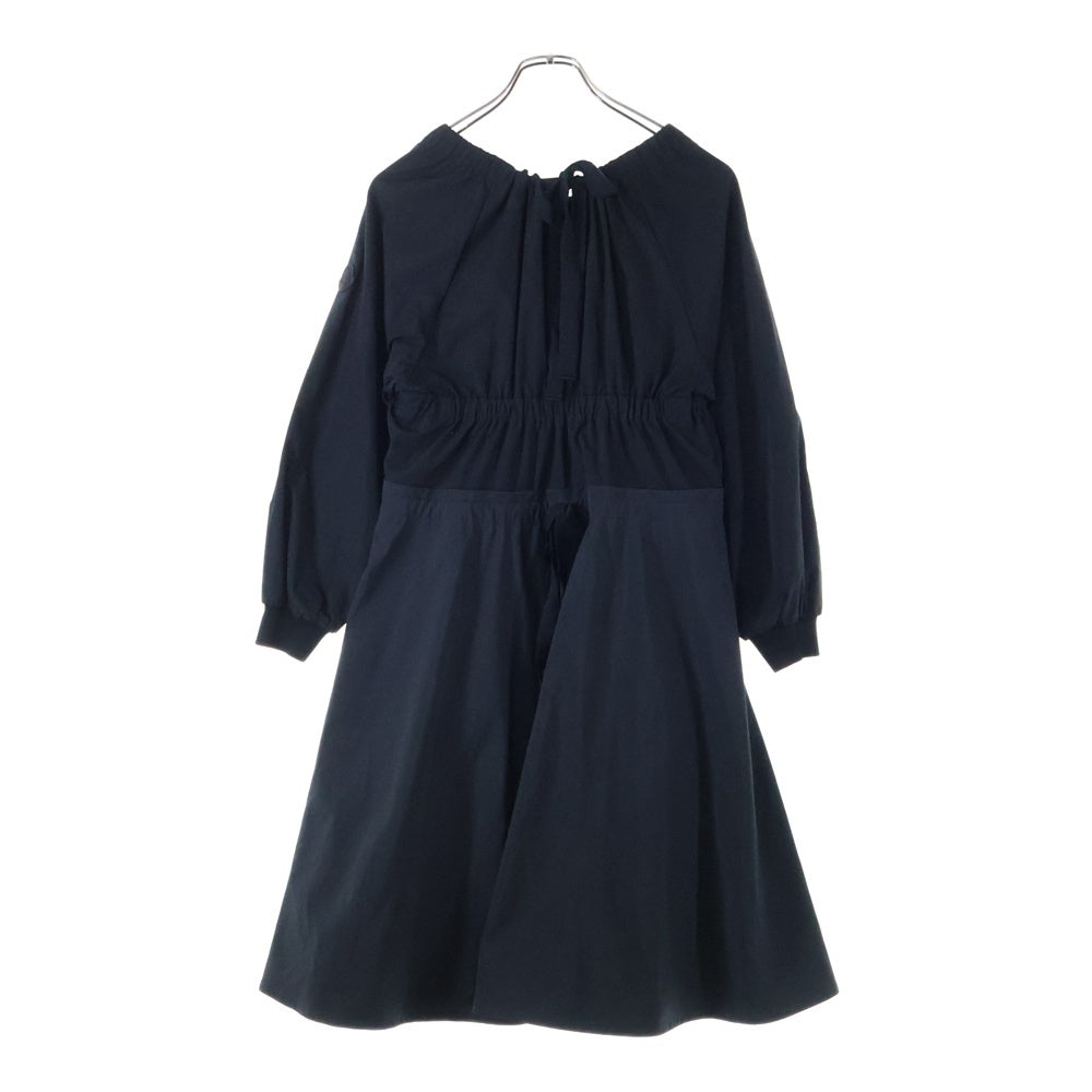 MONCLER(モンクレール) 22AW ABITO ワッペンロゴ ナイロン ギャザーデザイン ミディアム フレア ワンピース ブラック レディース H20932G00015 2699U