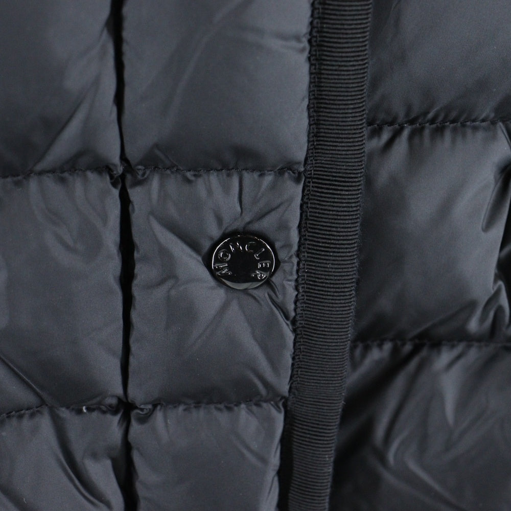 MONCLER(モンクレール) 22AW HERMINE エルミン ワッペンロゴ フーデッド ジップアップ ダウン ロング ジャケット コート ブラック レディース I20931C00042 595FE