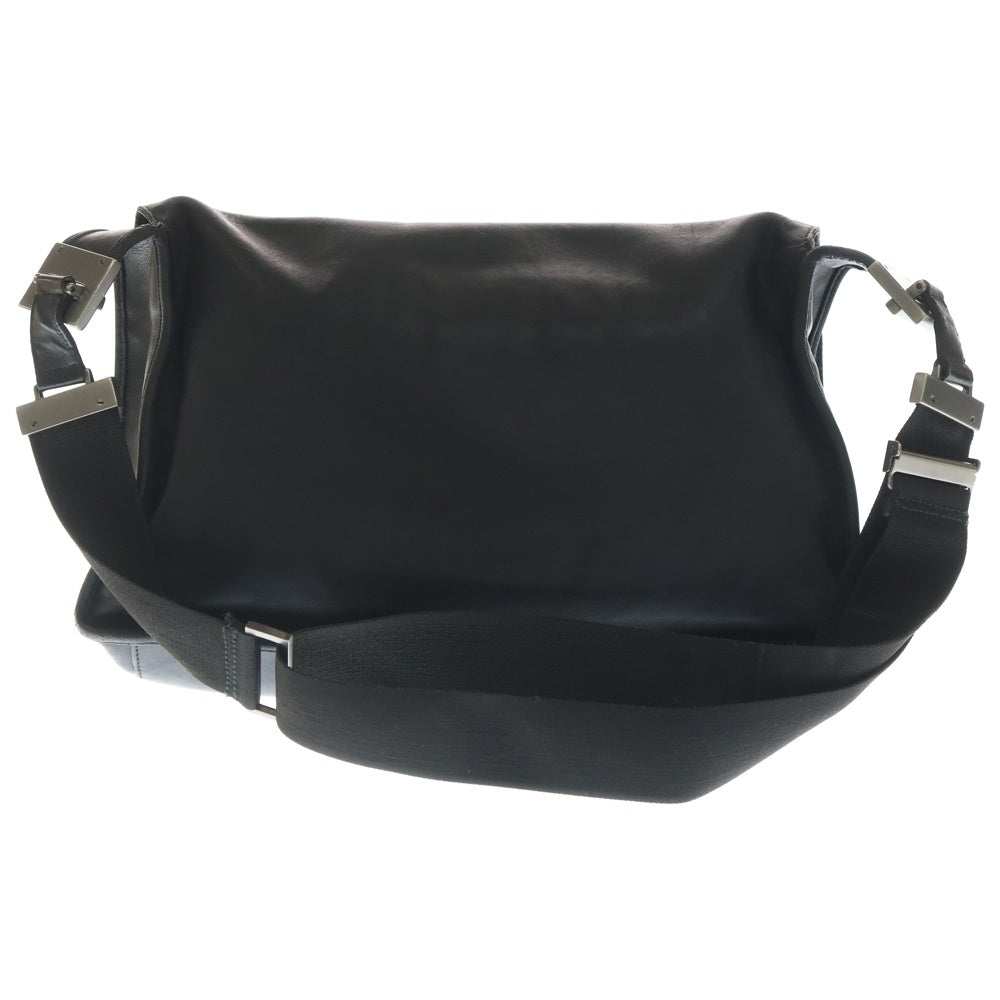 GUCCI(グッチ) ショルダーバッグ ブラック レザー 001・3313 シルバー金具 レディース