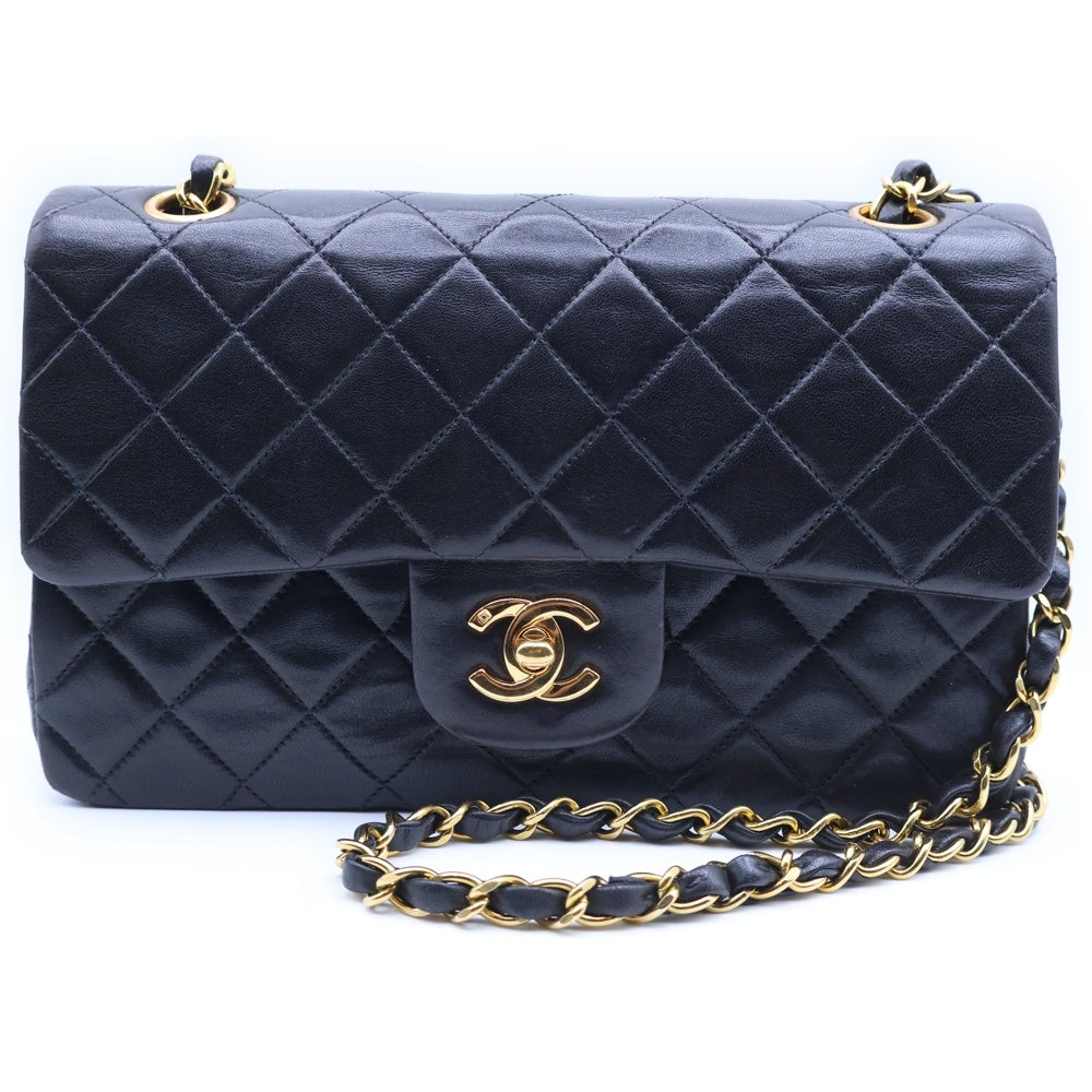 CHANEL(シャネル) マトラッセ23 ココマーク ターンロック ラムスキン レザー Wフラップ Wチェーンショルダーバッグ ブラック ゴールド金具 3番台 レディース