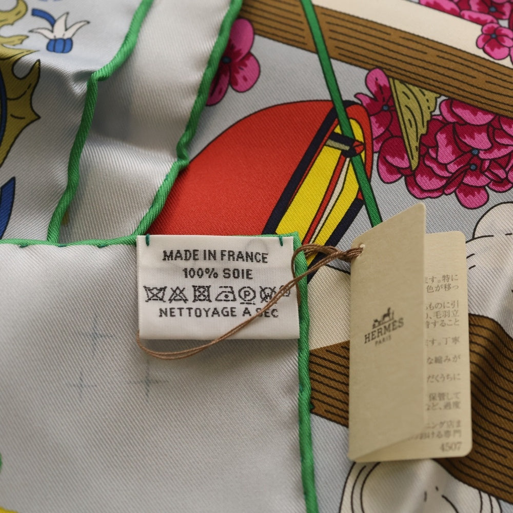 HERMES(エルメス) カレ90 L'Esprit s'Envole エスプリの旅立ち ホワイト×グリーン シルク スカーフ レディース