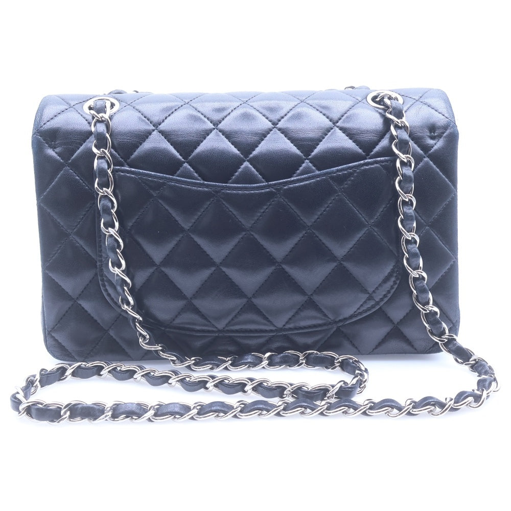 CHANEL(シャネル) マトラッセ23 ダブルフラップ ダブルチェーン ショルダーバッグ ブラック ラムスキン シルバー金具 レディース