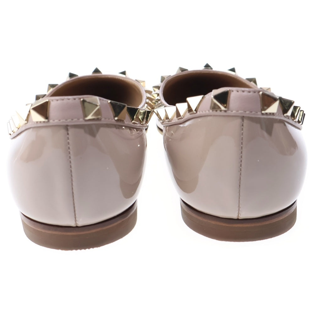 VALENTINO(ヴァレンティノ) ロックスタッズ パテントレザー フラットシューズ パンプス ピンクベージュ レディース