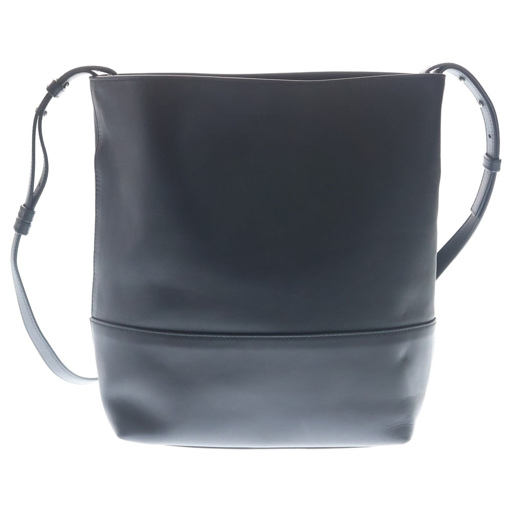 BOTTEGA VENETA(ボッテガヴェネタ) ショルダーバッグ ブラック レザー シルバー金具 レディース