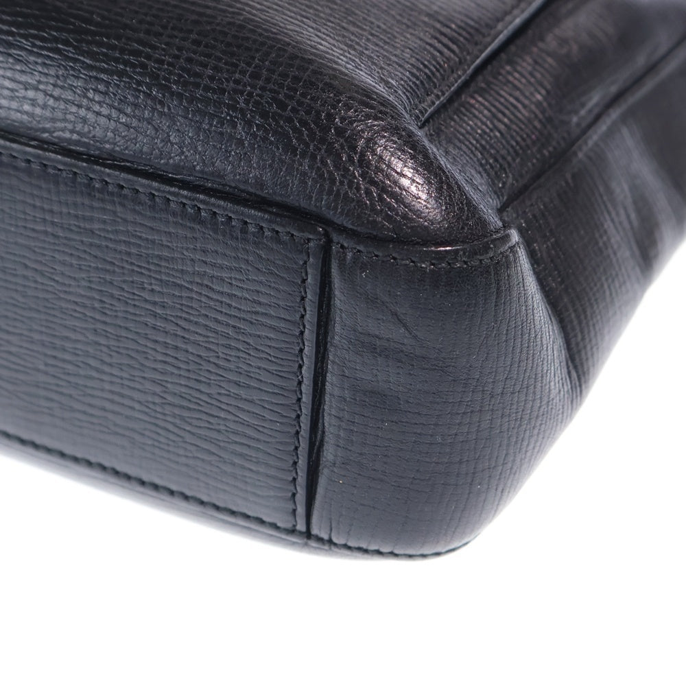 LOEWE(ロエベ) ショルダーバッグ ブラック レザー シルバー金具 レディース