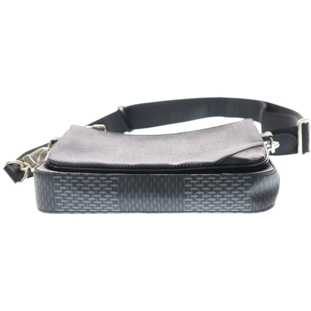 LOUIS VUITTON(ルイヴィトン) ダミエグラフィット トリオメッセンジャーバッグ ショルダーバッグ ブラック ノワール PVC N50017 シルバー金具 レディース