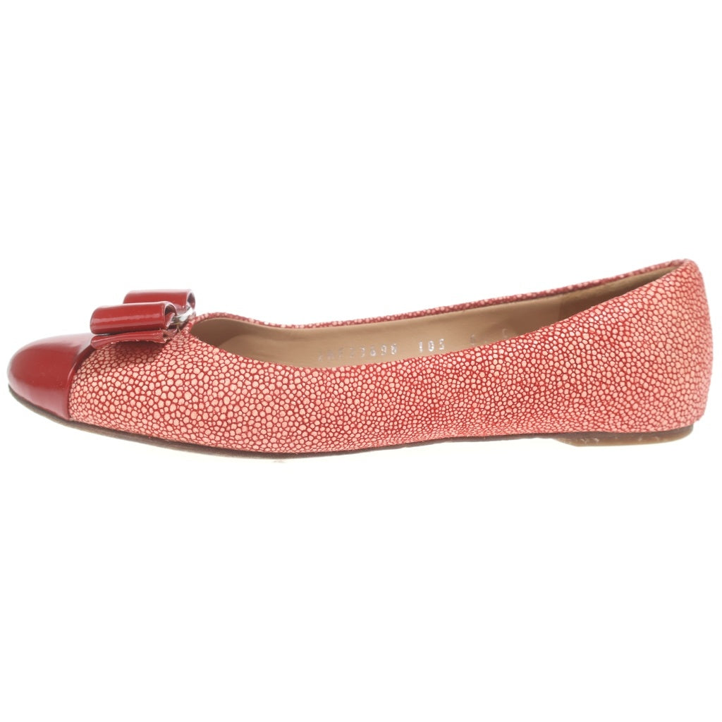 FERRAGAMO(フェラガモ) ヴァラ リボン パテント コンビレザー フラット パンプス シューズ レッド レディース