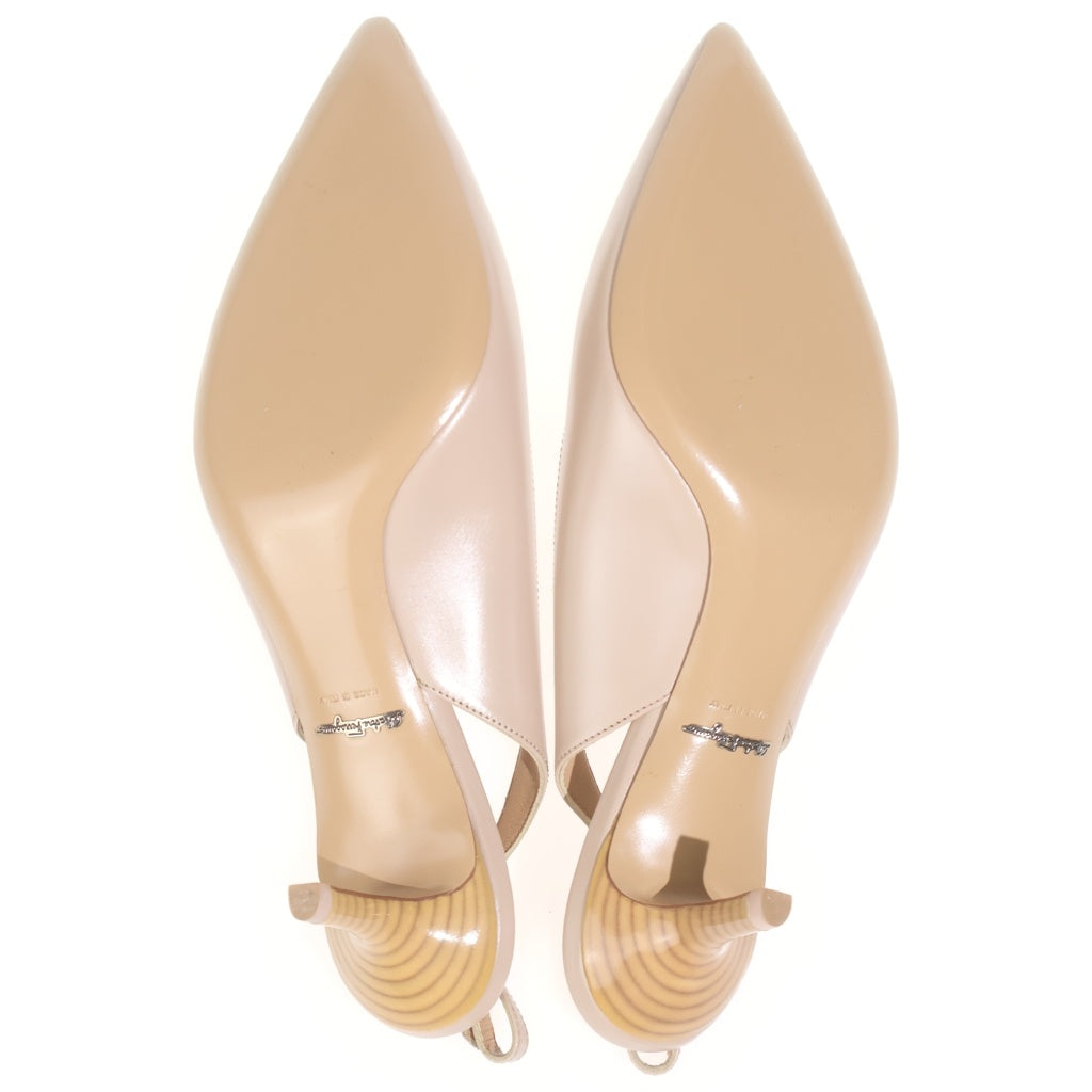Salvatore Ferragamo(サルヴァトーレ フェラガモ) レザー ヒール ポインテッドトゥ スリングバック パンプス シューズ ベージュ レディース