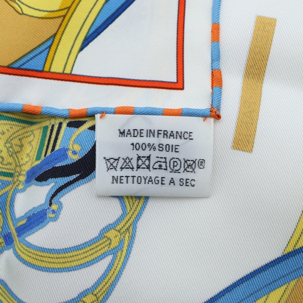 HERMES(エルメス) カレ45 スプリングス シルクスカーフ ホワイト×イエロー レディース