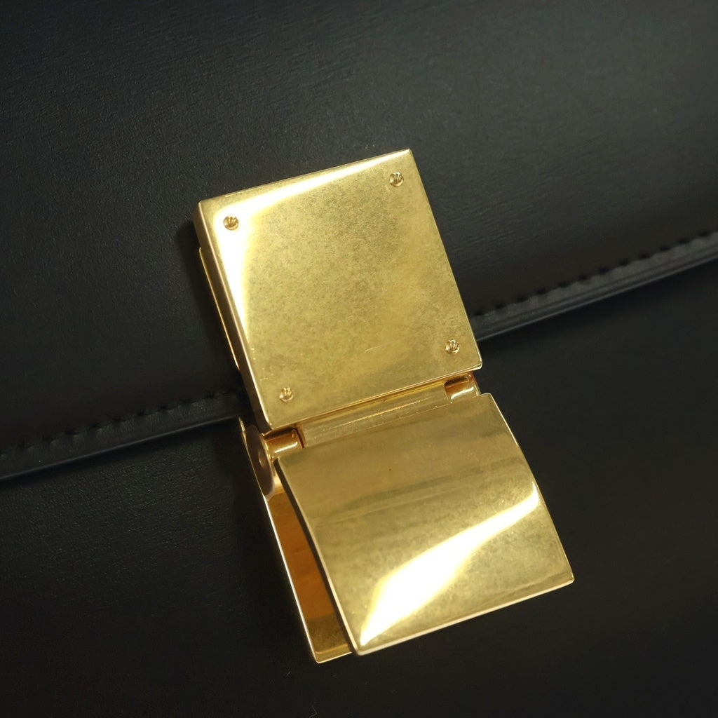 CELINE(セリーヌ) クラシックボックス ミディアム ショルダーバッグ ブラック レザー ゴールド金具 レディース
