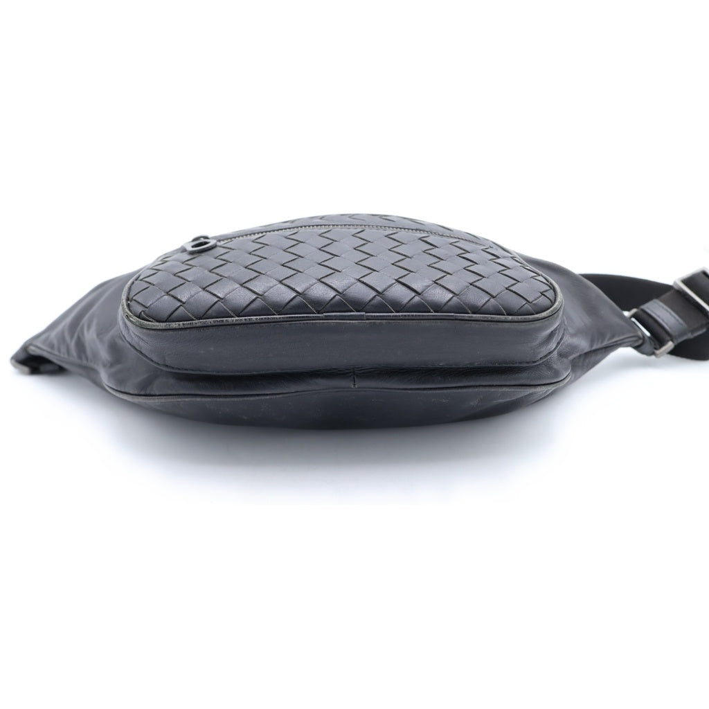BOTTEGA VENETA(ボッテガヴェネタ) イントレチャート ウエストバッグ ボディバッグ ショルダーバッグ ブラック レザー