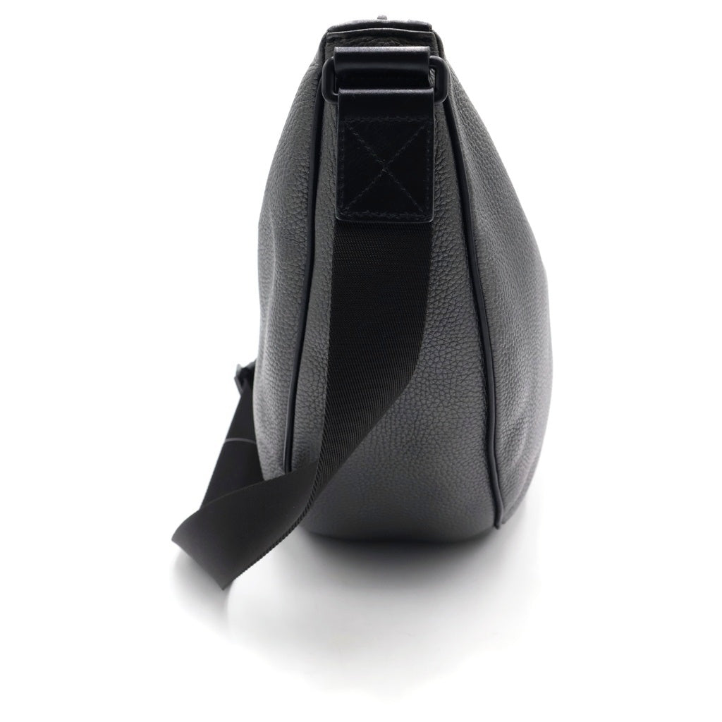 LOUIS VUITTON(ルイヴィトン) アルファ・ホーボー ショルダーバッグ ブラック レザー M52766 シルバー金具