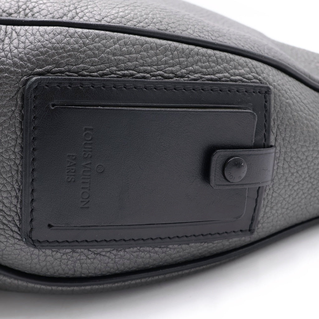 LOUIS VUITTON(ルイヴィトン) アルファ・ホーボー ショルダーバッグ ブラック レザー M52766 シルバー金具