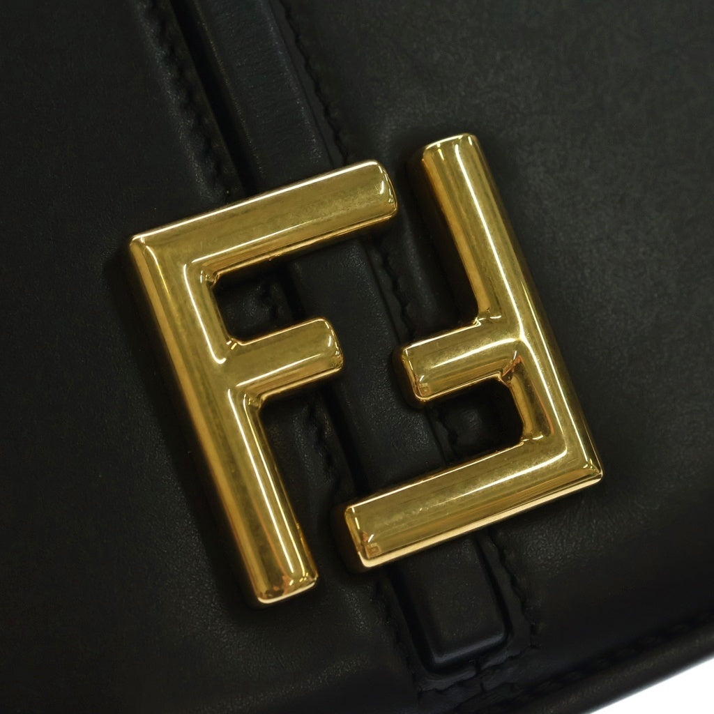 FENDI(フェンディ) カモン ミディアム ショルダーバッグ FFロゴ レザー ブラック 8BT366 レディース