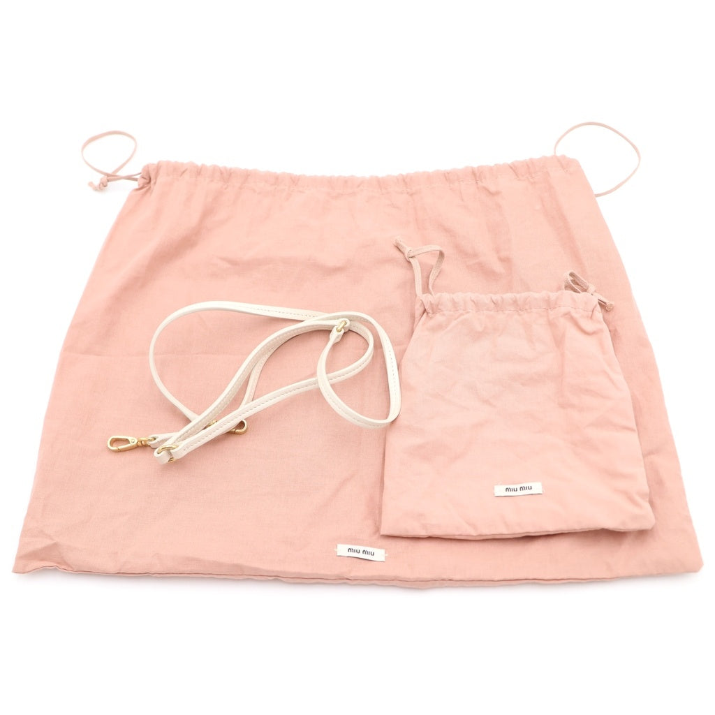 miumiu(ミュウミュウ) ワンダー ホーボーバッグ 2WAYショルダーバッグ ホワイト シープファー 5BC125 ゴールド金具 レディース