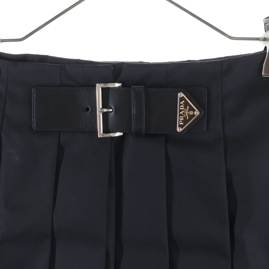 PRADA(プラダ) トライアングルロゴ ナイロンミニプリーツスカート ブラック 21H922 S222 1WQ8 レディース