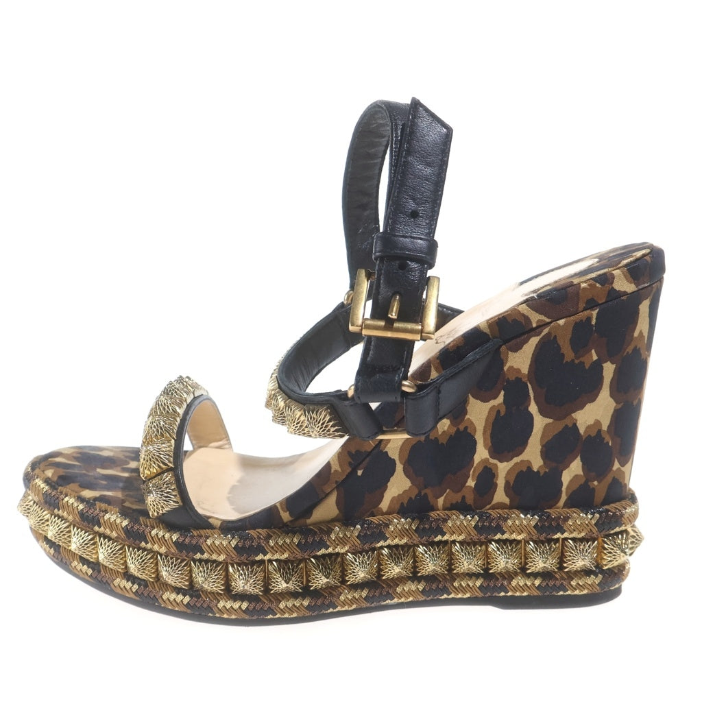CHRISTIAN LOUBOUTIN(クリスチャンルブタン) スタッズ ウェッジ厚底サンダル ゴールド レディース