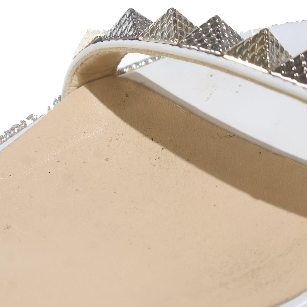 CHRISTIAN LOUBOUTIN(クリスチャンルブタン) スタッズフラットサンダル ゴールド×ホワイト レディース