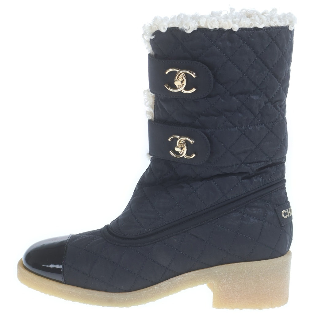 CHANEL(シャネル) ココマーク ターンロック マトラッセ ナイロン パテントレザー ショートブーツ シューズ ブラック レディース G36702