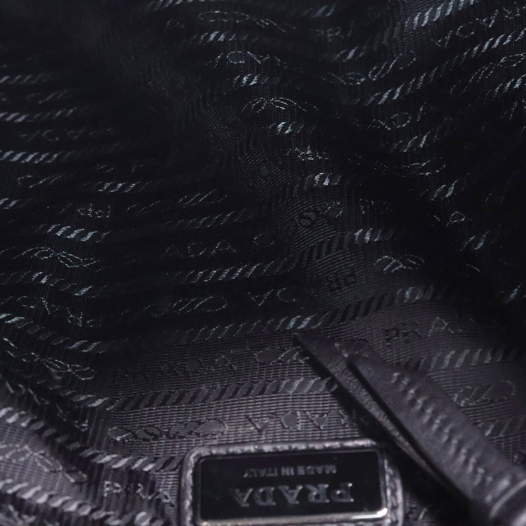 PRADA(プラダ) トライアングルロゴ ショルダーバッグ ボディバッグ ブラック レザー 2VZ092 シルバー金具 レディース