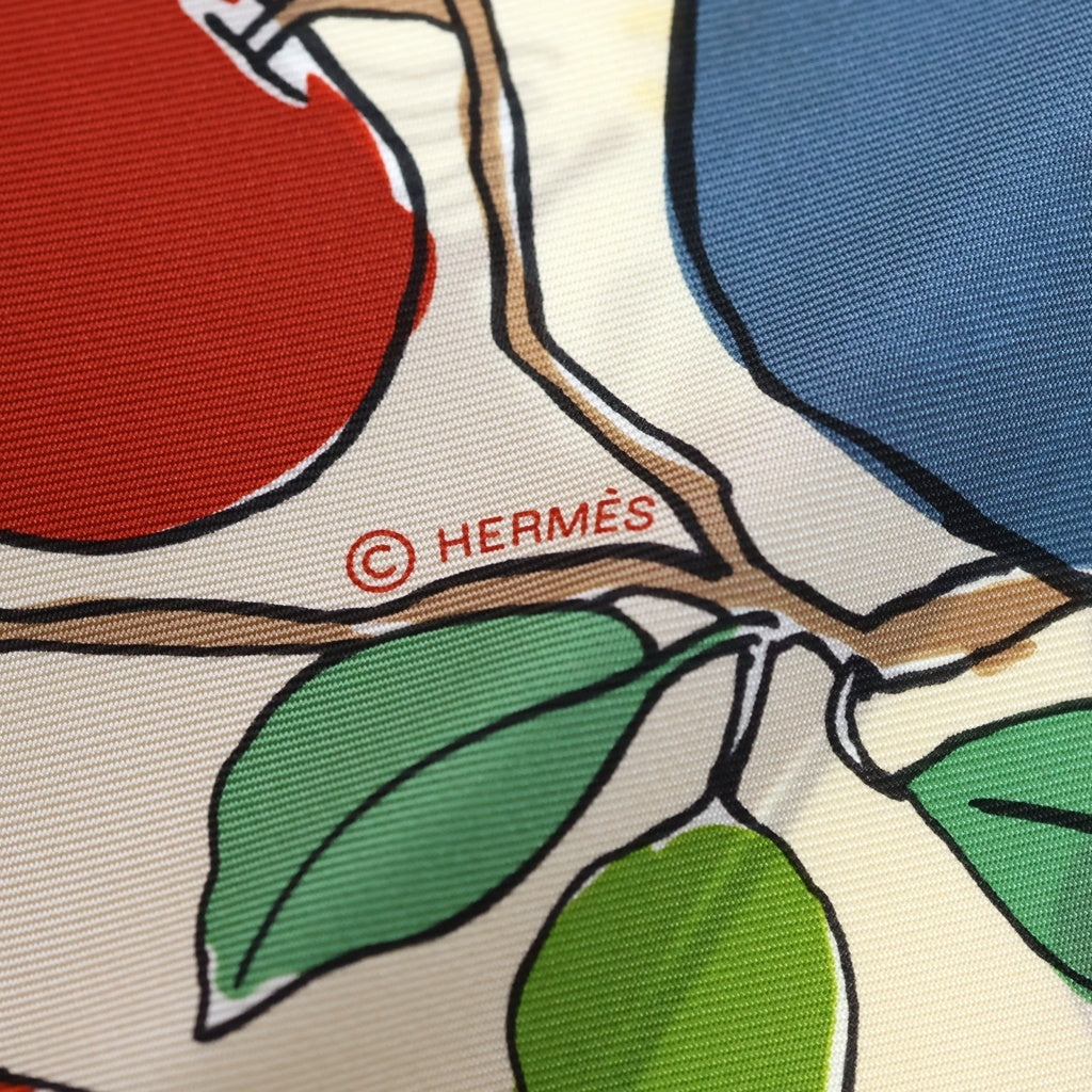 HERMES(エルメス) カレ90 ル・ポミエ・セリエ Le Pommier Sellier スカーフ シルク ホワイト/ピンク レディース