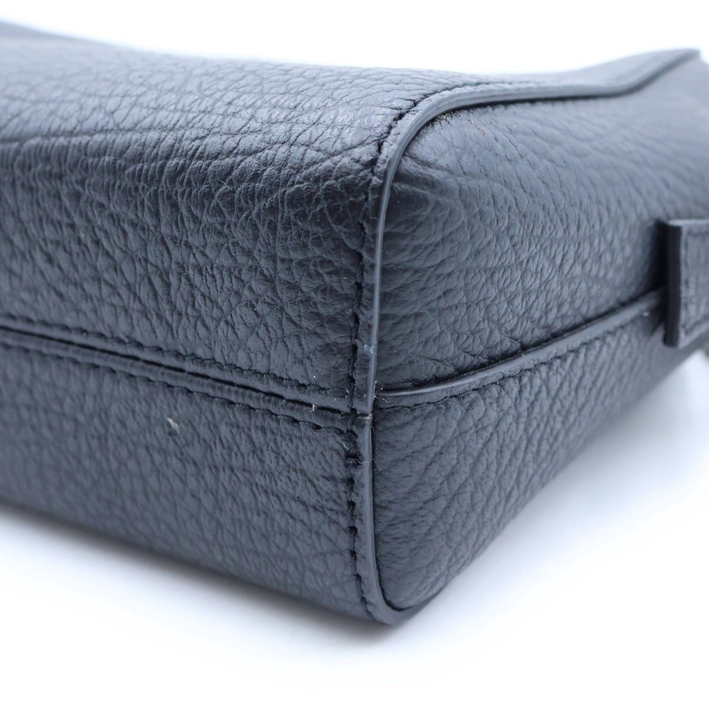 Maison Margiela(メゾンマルジェラ) 四つタグ カメラバッグ チェーンショルダーバッグ ブラック レザー シルバー金具 レディース
