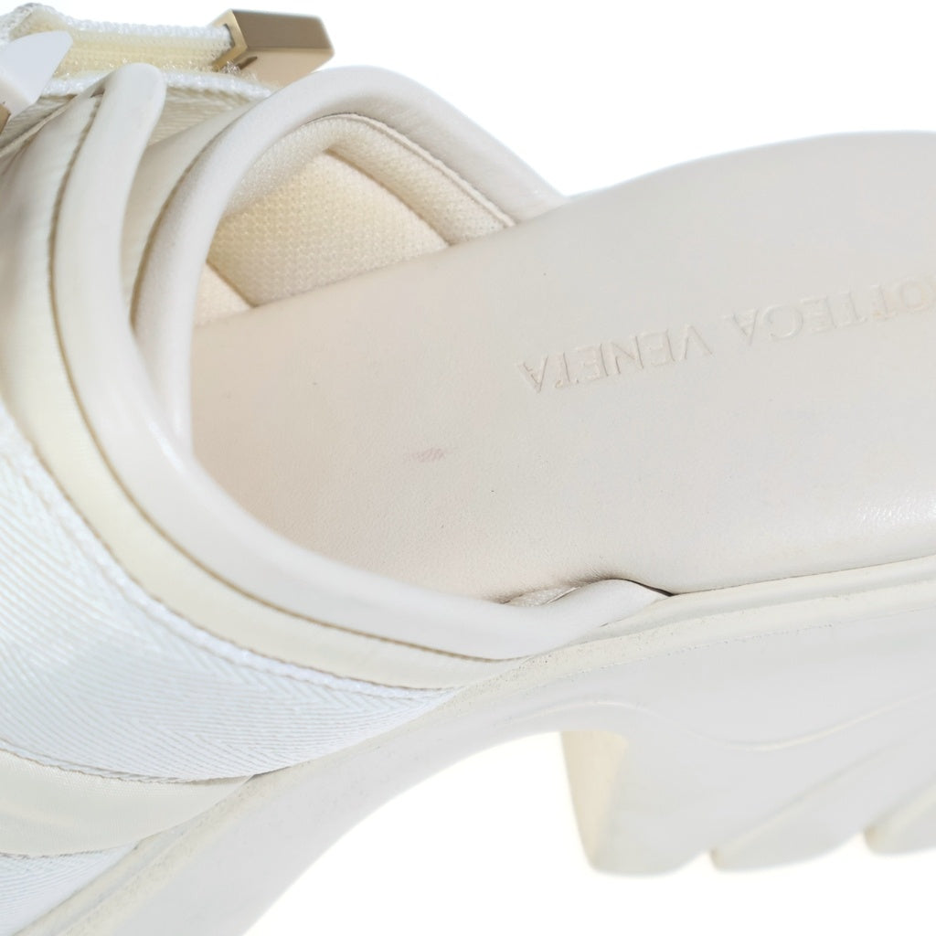BOTTEGA VENETA(ボッテガヴェネタ) ダブルベルト フラッシュ フラットサンダル アイボリー レディース