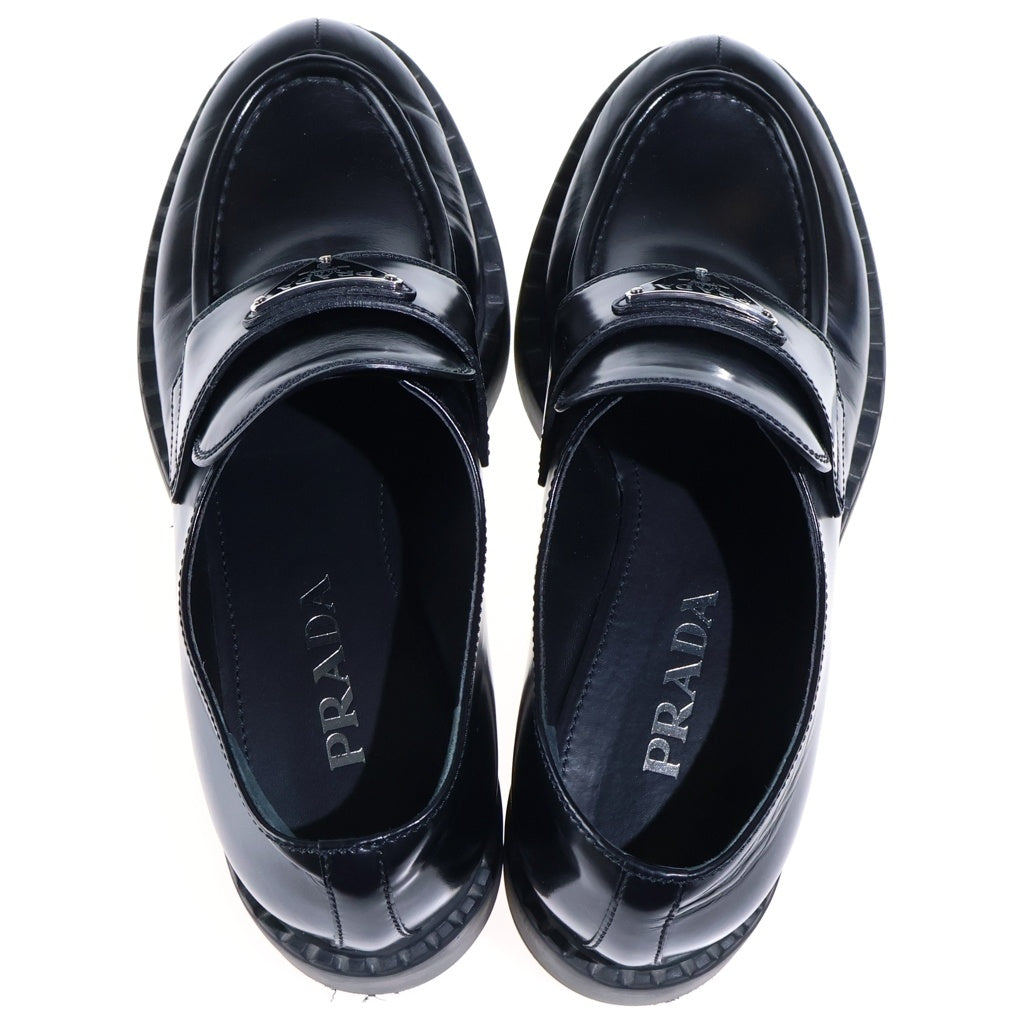 PRADA(プラダ) トラインアグルプレート ロゴ ローファー ブラック 革靴 レディース