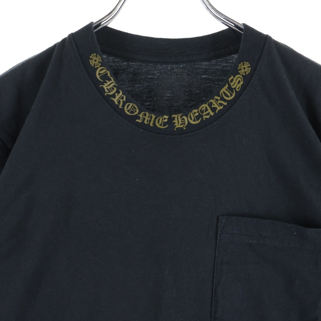 CHROME HEARTS(クロムハーツ) ネックロゴプリント チェストポケット クルーネック半袖Tシャツ カットソー ブラック #S レディース