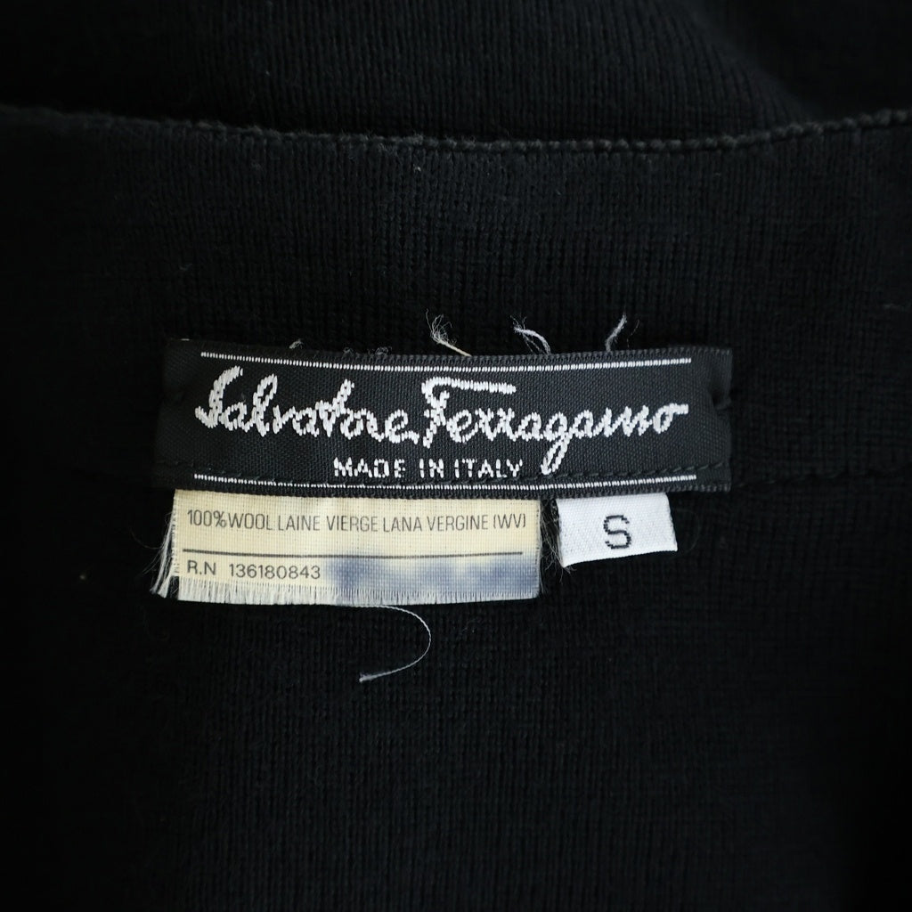 Salvatore Ferragamo(サルヴァトーレ フェラガモ) Fロゴボタン Vネック ニットカーディガン ブラック レディース