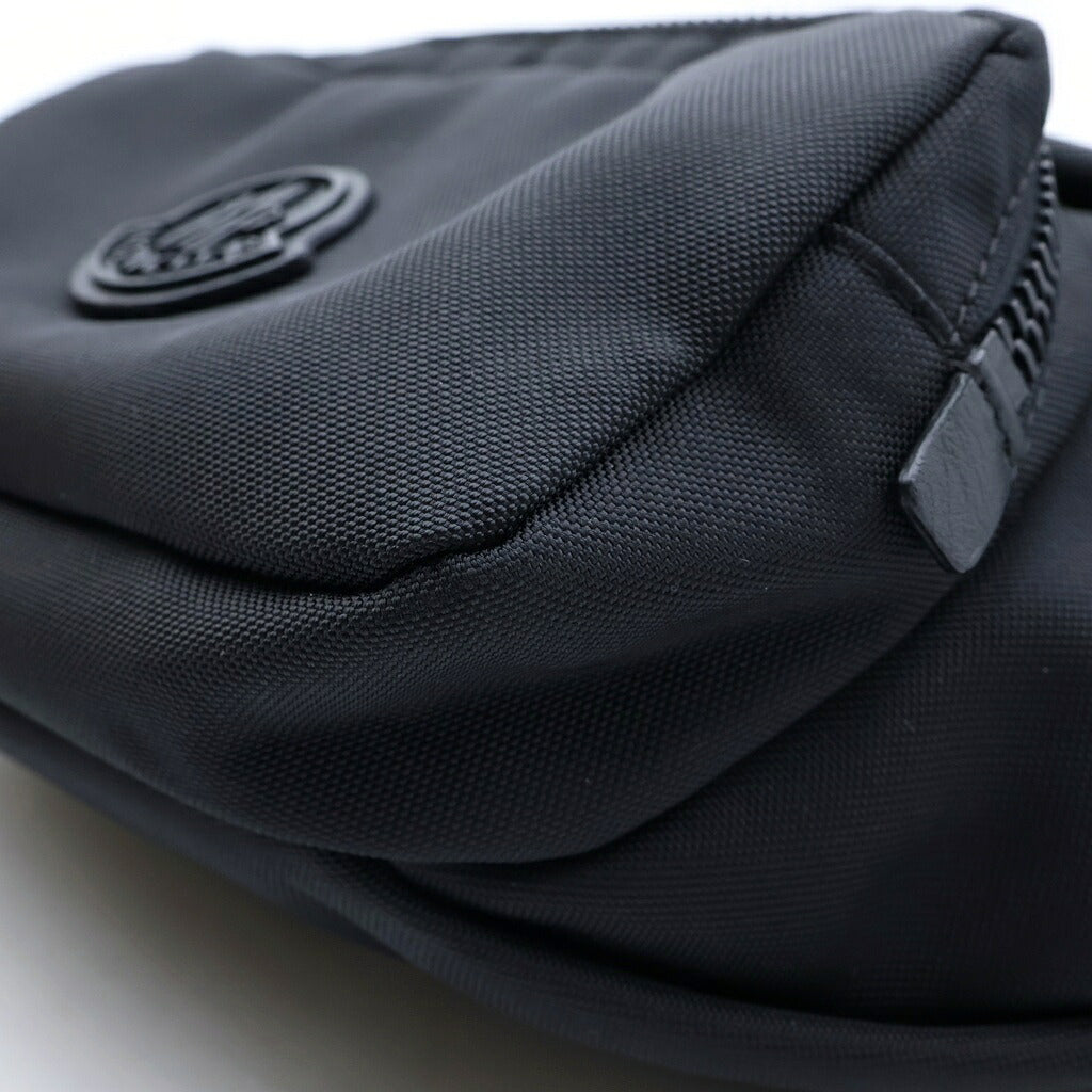 MONCLER(モンクレール) ボディバッグ ショルダーバッグ ウエストバッグ ブラック H209A5M00004 ブラック金具