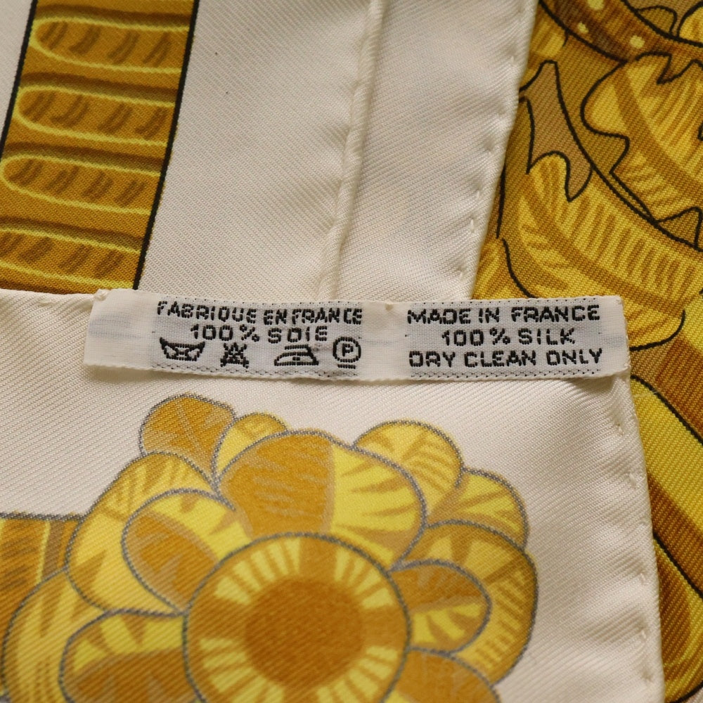 HERMES(エルメス) カレ90 羽飾りの兜 イエロー×ホワイト スカーフ シルク