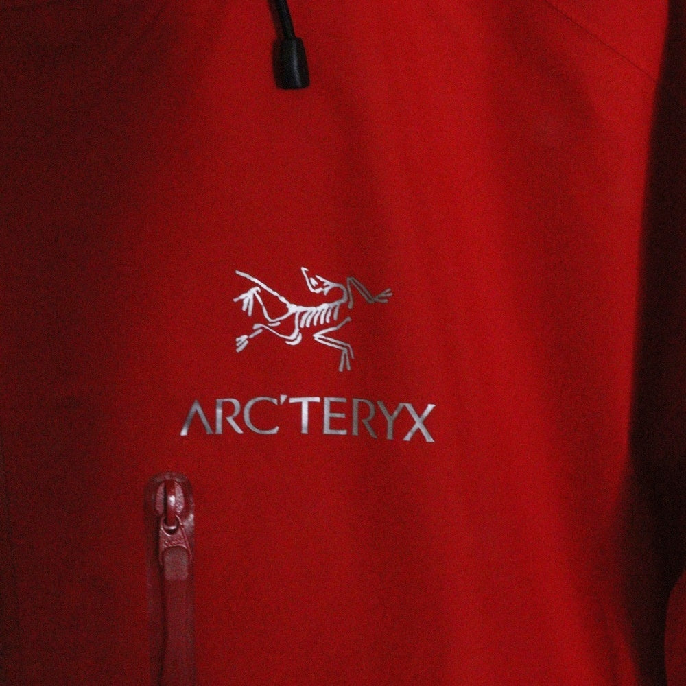 ARC'TERYX(アークテリクス) ALPHA IS JACKET GORE-TEX アルファ イズ ジップアップ フーデッド 中綿ジャケット レッド X000006454