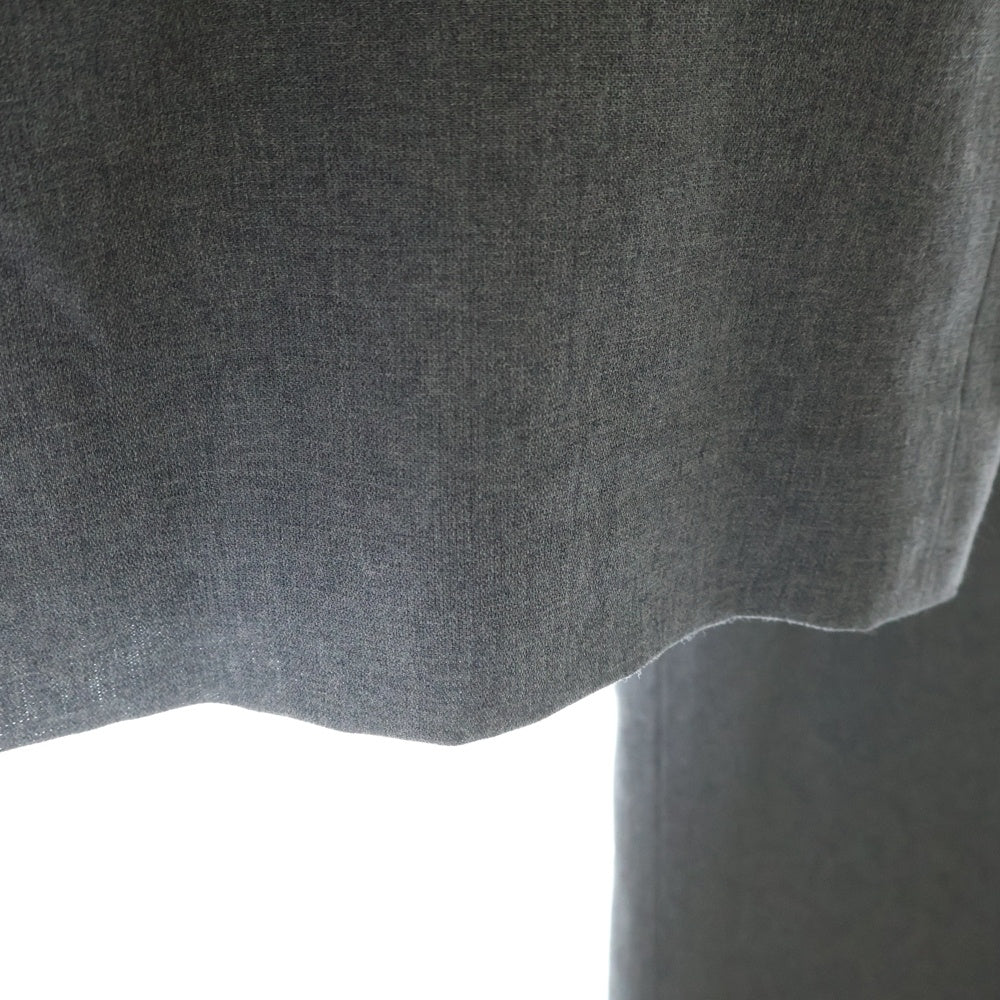 VIVIENNE TAM(ヴィヴィアンタム) 調節ベルト付 テープ切替ウールスラックス グレー 016-230706