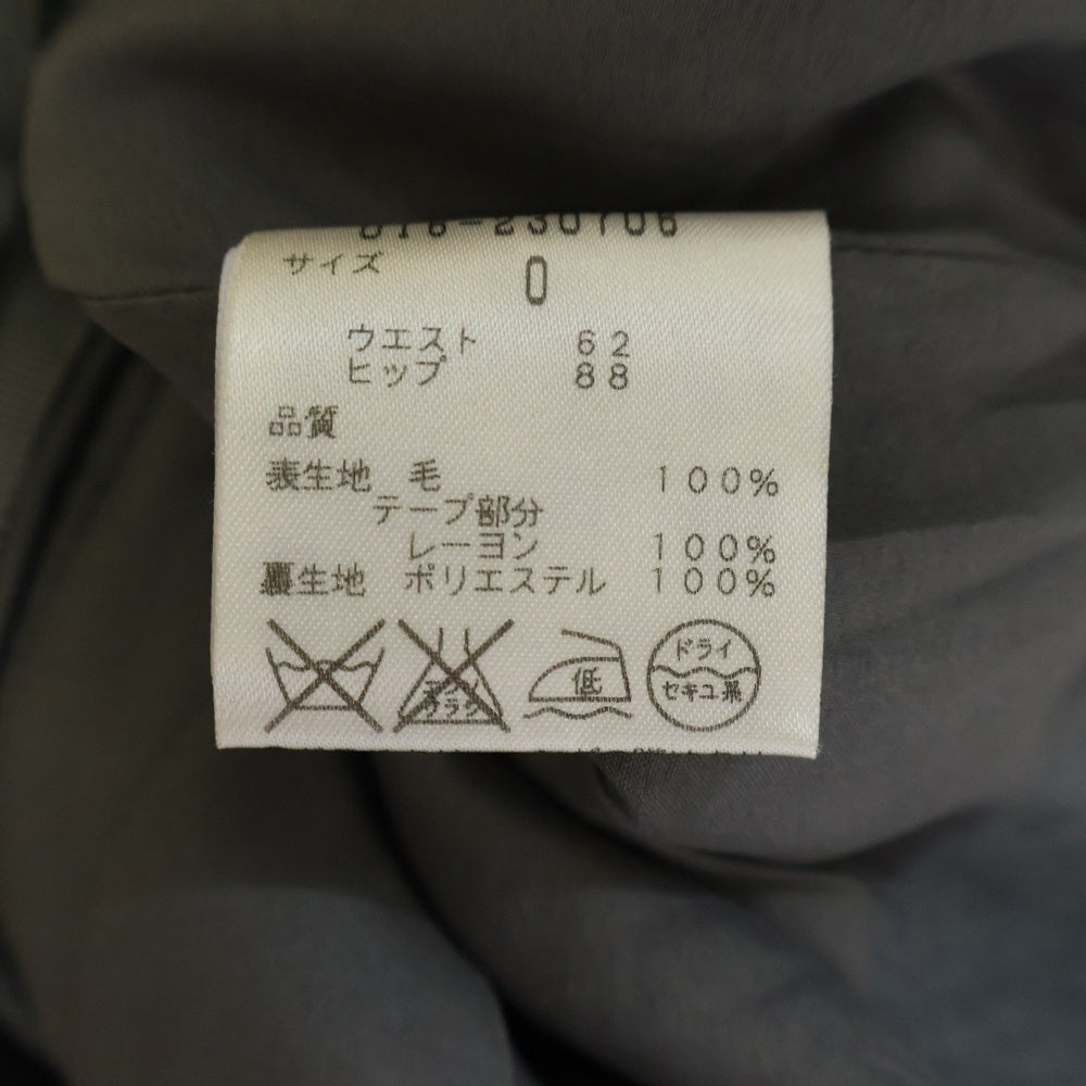 VIVIENNE TAM(ヴィヴィアンタム) 調節ベルト付 テープ切替ウールスラックス グレー 016-230706