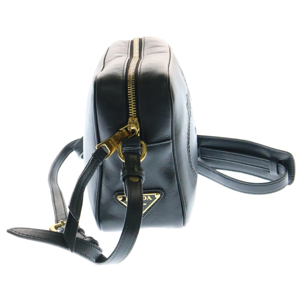 PRADA(プラダ) ロゴショルダーバッグ 斜め掛けバッグ ブラック ゴールド金具 レザー 1BH089