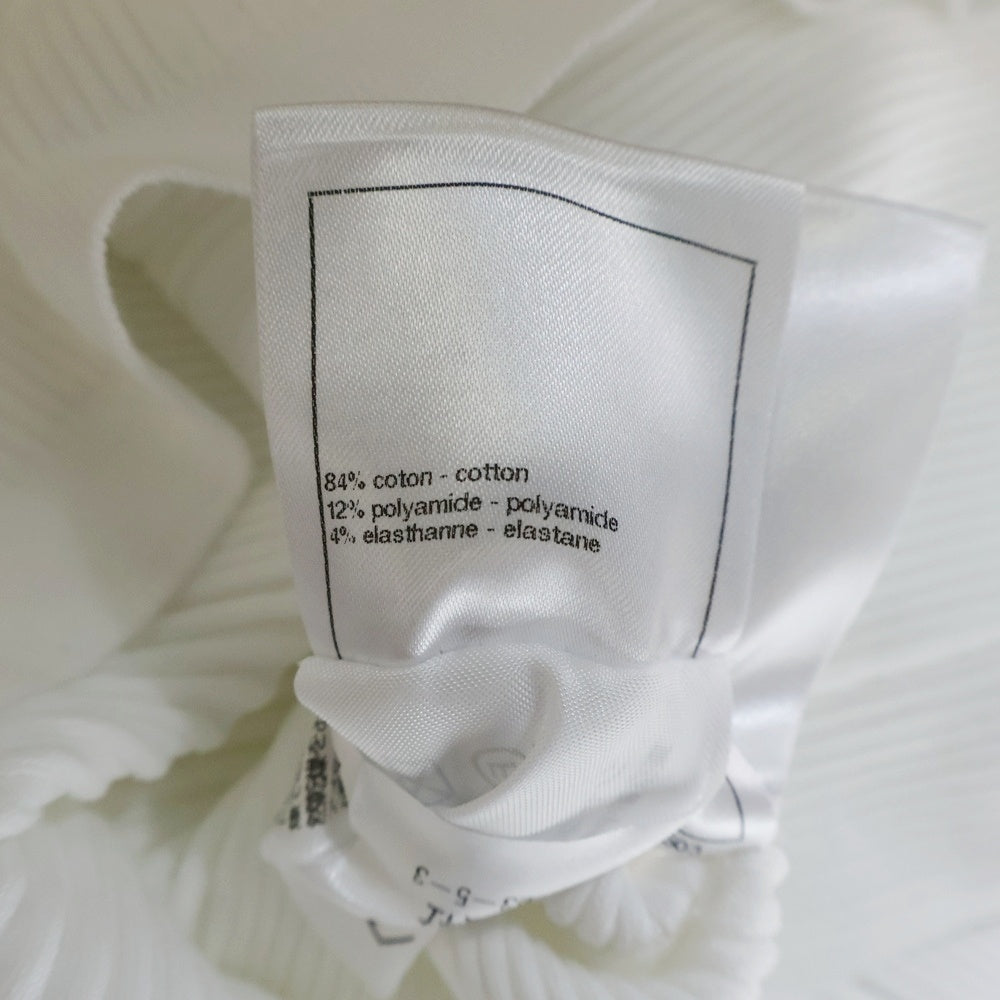 CHANEL(シャネル) ココマーク バック ラインストーン ロゴプレート コットン 半袖 リブニット セーター ホワイト レディース P76440K10989