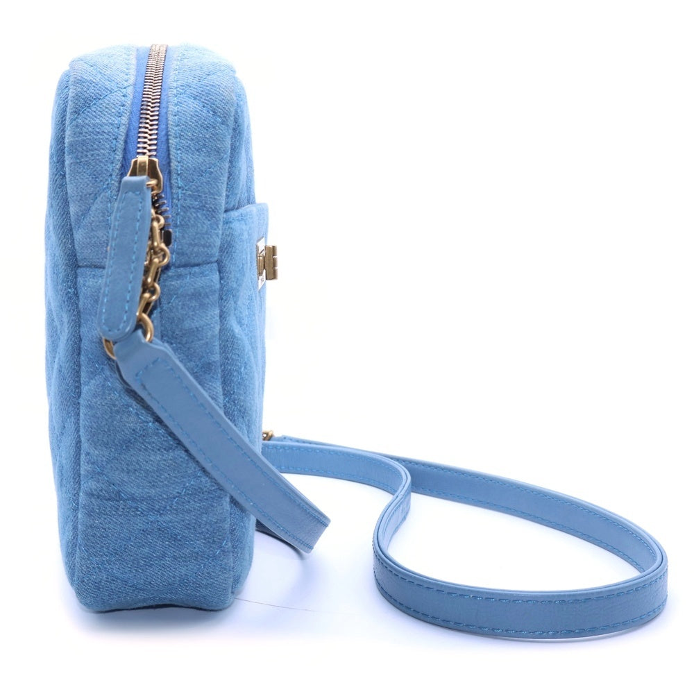 CHANEL(シャネル) 2.55 デニム レザー キルティング ミニ チェーン ショルダーバッグ ゴールド金具 インディゴ 22番台