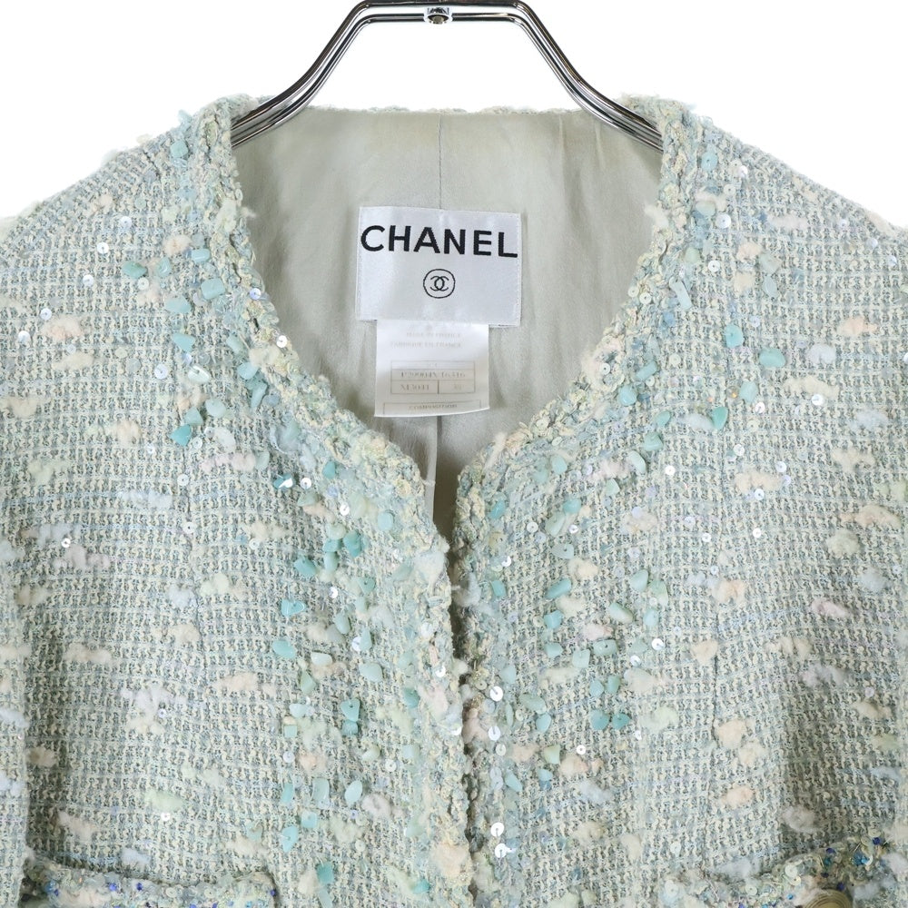 CHANEL(シャネル) 07C クルーズコレクション ココマークボタン ストーン スパンコール 装飾 ファンシーツイード ノーカラー ジャケット ライトブルー レディース P29904V16316