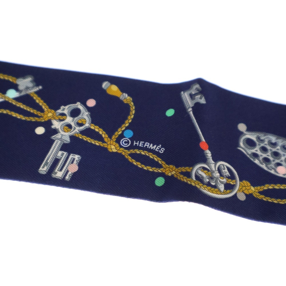 HERMES(エルメス) Les Cles a Pois レクレアポア ツイリー シルク総柄スカーフ ネイビー レディース