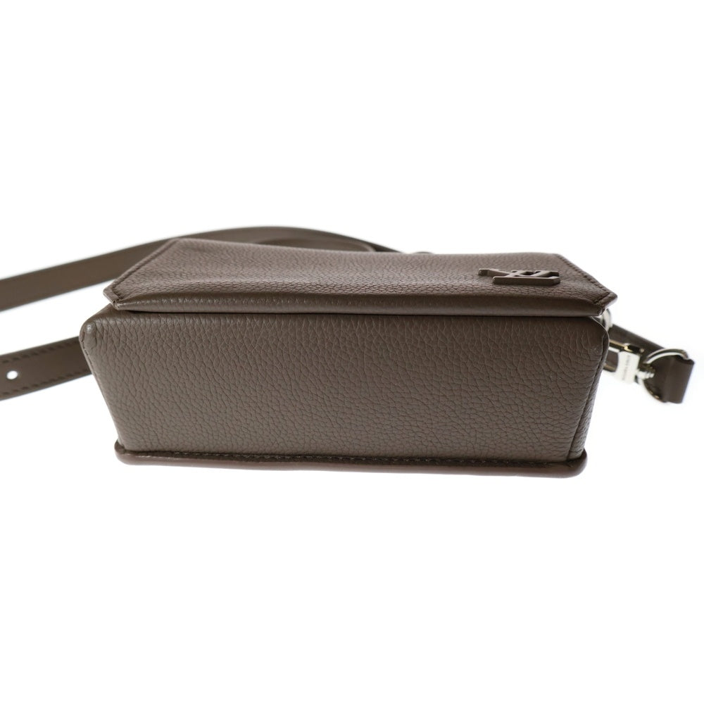 LOUIS VUITTON(ルイヴィトン) LVアエログラム ファストライン ウェアブル ウォレット ショルダーバッグ トリヨンレザー RFID M82281