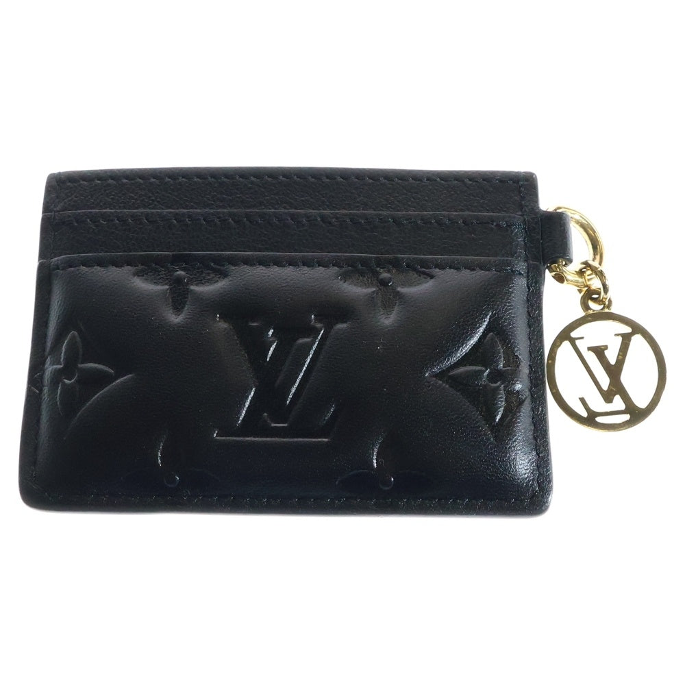 LOUIS VUITTON(ルイヴィトン) ポルトカルト クッサン モノグラム エンボスレザー LVチャーム カードケース ゴールド金具 ブラック M82748