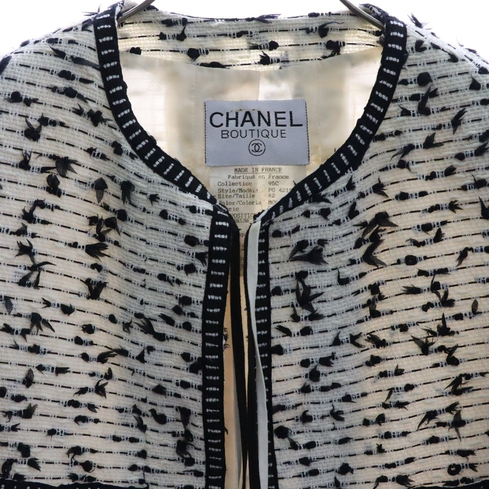 CHANEL(シャネル) 95C クルーズコレクション ツイード リボンデザイン ノーカラージャケット ホワイト/ブラック レディース P04218